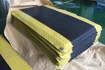 【宜宾】汽车零部件厂家配套创选宝黑色黄边防疲劳垫